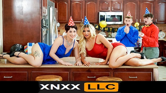 Xnxx2 Pron - videos porn - Christmas porn 2023 - XNXX llc